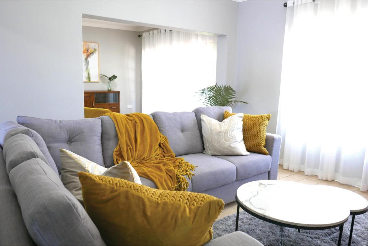 Waterside Cottages & Villas - Self Catering กาโบโรเน ภายนอก รูปภาพ