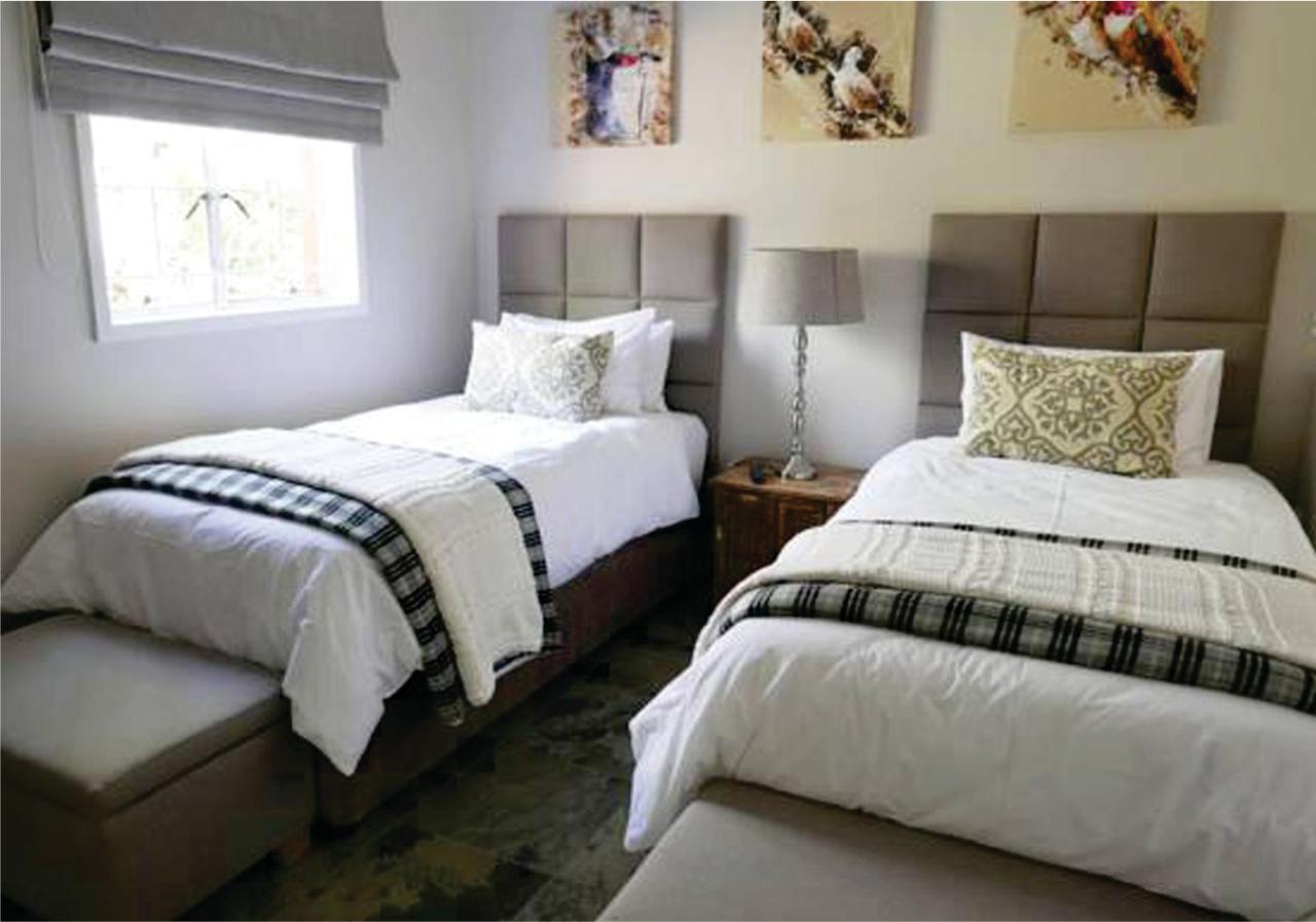 Waterside Cottages & Villas - Self Catering กาโบโรเน ภายนอก รูปภาพ