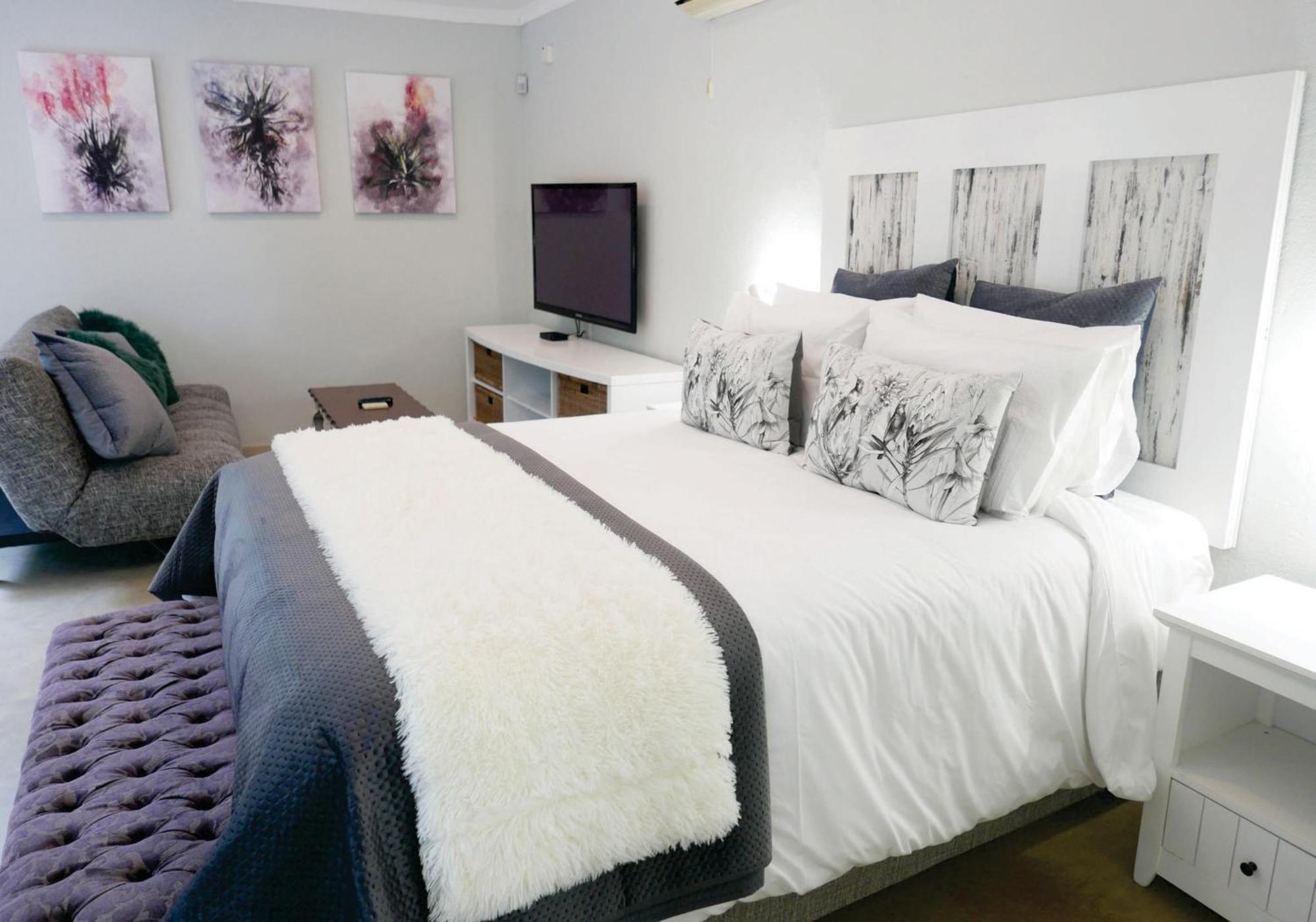 Waterside Cottages & Villas - Self Catering กาโบโรเน ภายนอก รูปภาพ